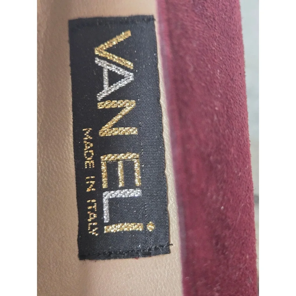 Vaneli Burgundy Suede Pointed Toe Block Heel‎ Pumps Made in Italy Size 8S